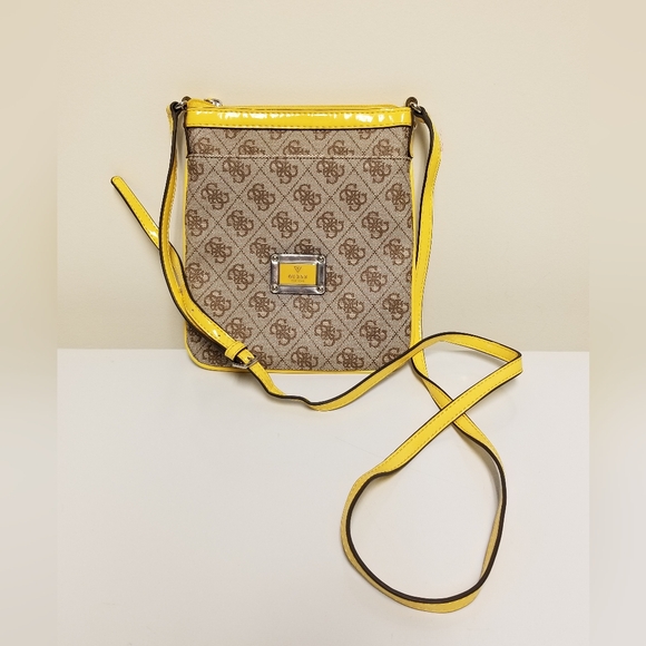 Guess crossbody purse - Picture 1 of 9